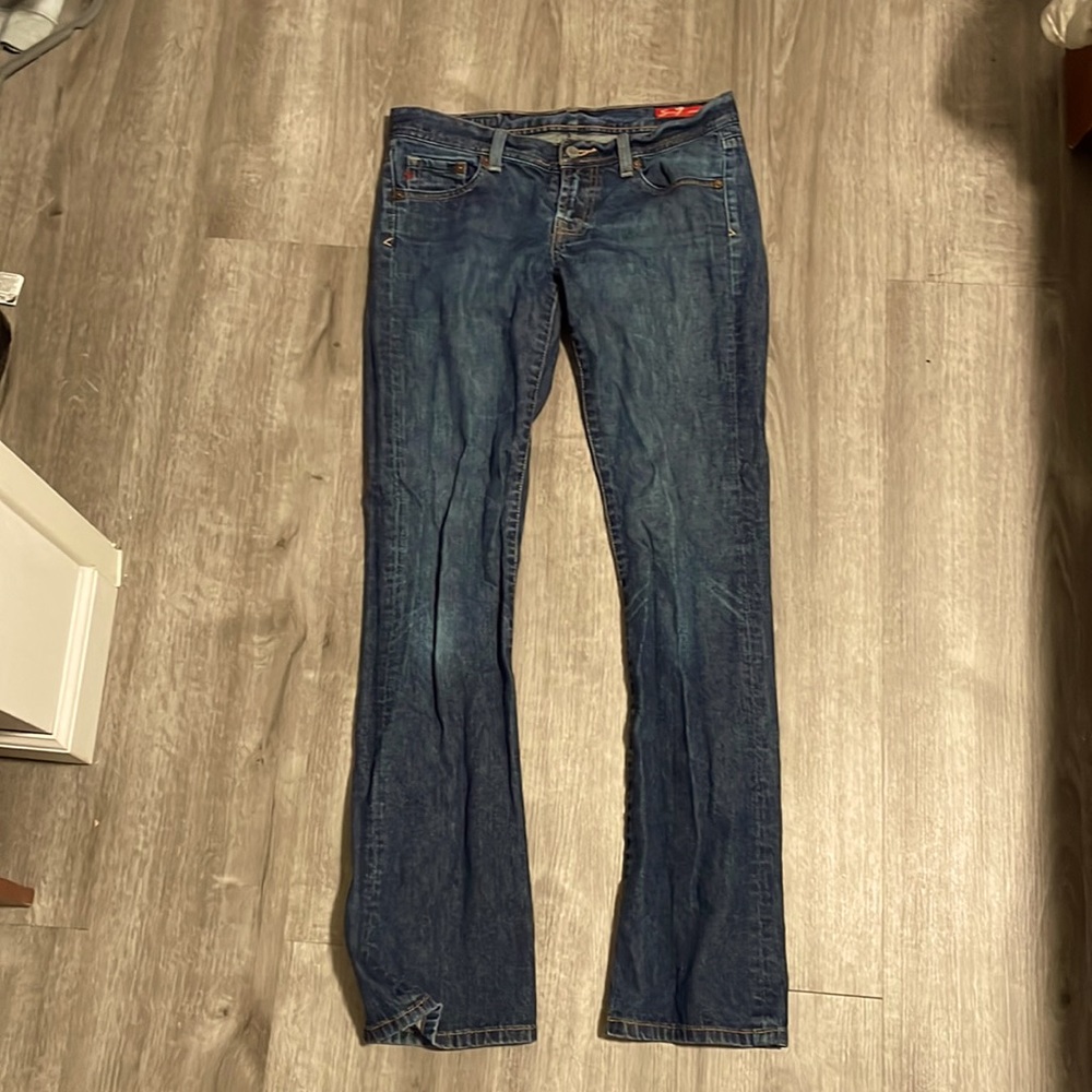 Cute low-waisted dark blue jeans